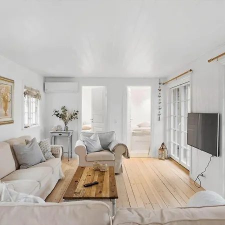 M277-vaeggerlose-rorhvenevej-23 * Bøtø By
